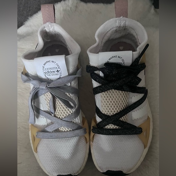 2018 Wmns Arkyn 'Cloud White' - Picture 6 of 7